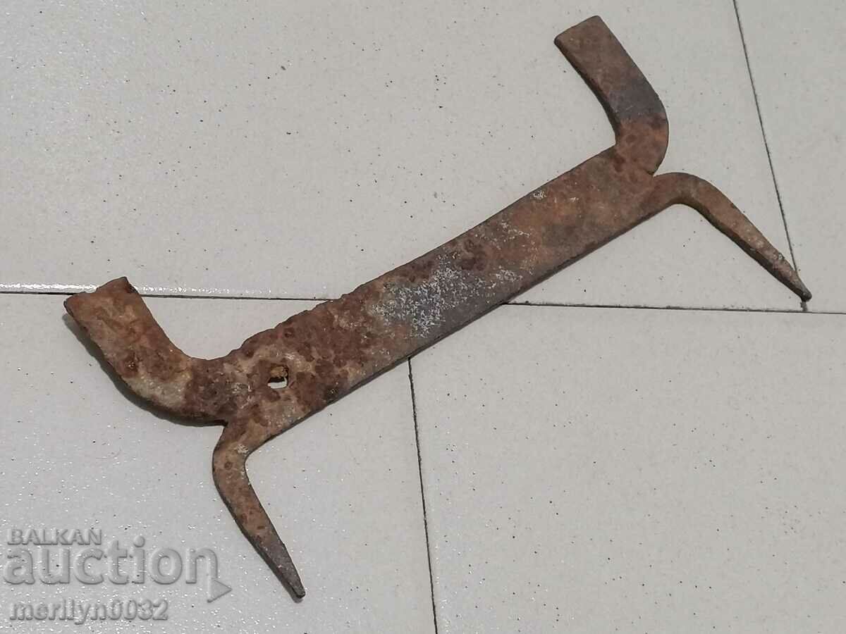 Old wrought iron scraper, wrought iron, primitive with price 34.00 BGN | € 17.38