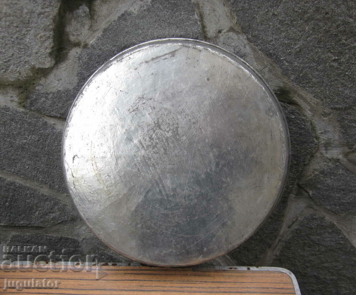 Доставка на стара Българска калайдисана тава за баница Доставка на стара Българска калайдисана тава за баница