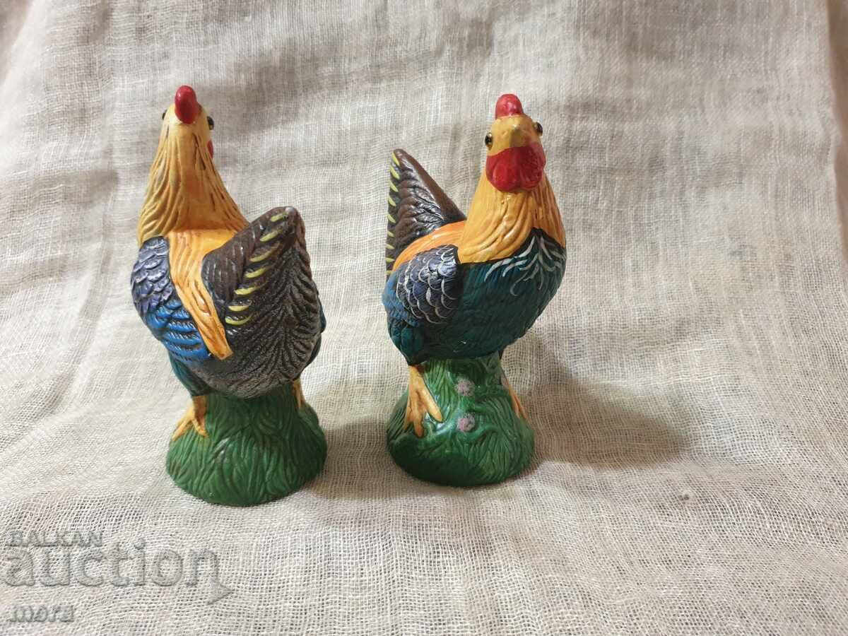 Delivery of A pair of figurines - porcelain, majolica, biscuit Delivery of A pair of figurines - porcelain, majolica, biscuit