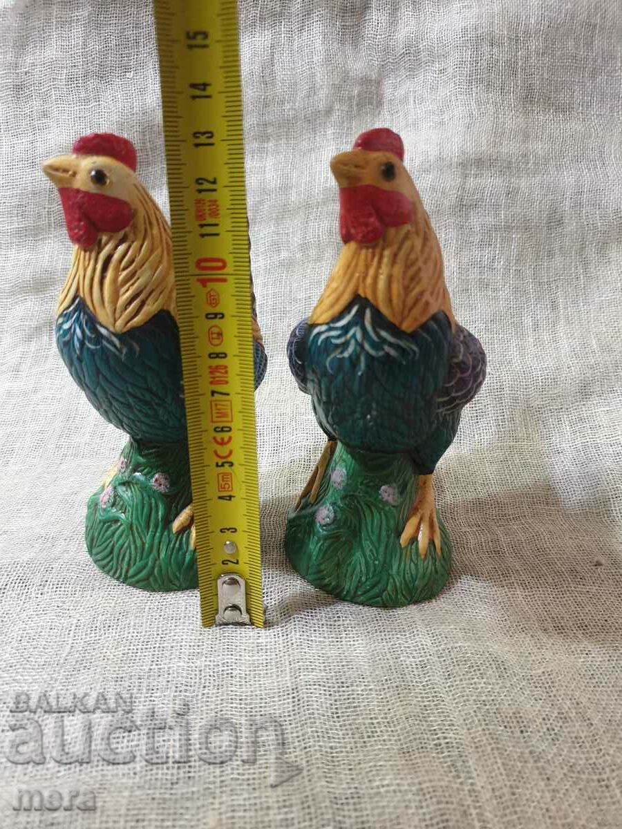 A pair of figurines - porcelain, majolica, biscuit - 6 A pair of figurines - porcelain, majolica, biscuit - 6