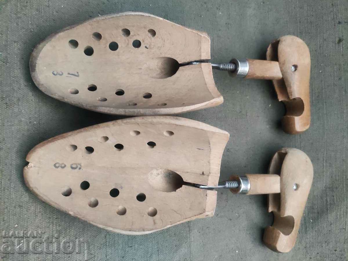 Salamander wooden shoelaces with price 50.00 BGN | € 25.56 Salamander wooden shoelaces with price 50.00 BGN | € 25.56