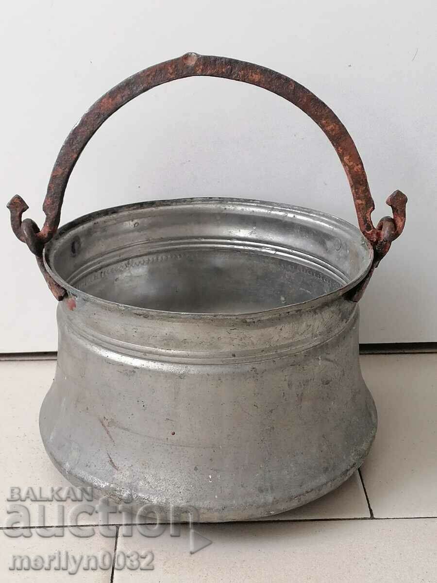 Tinned cauldron, copper, coin, cauldron, coin, copper vessel