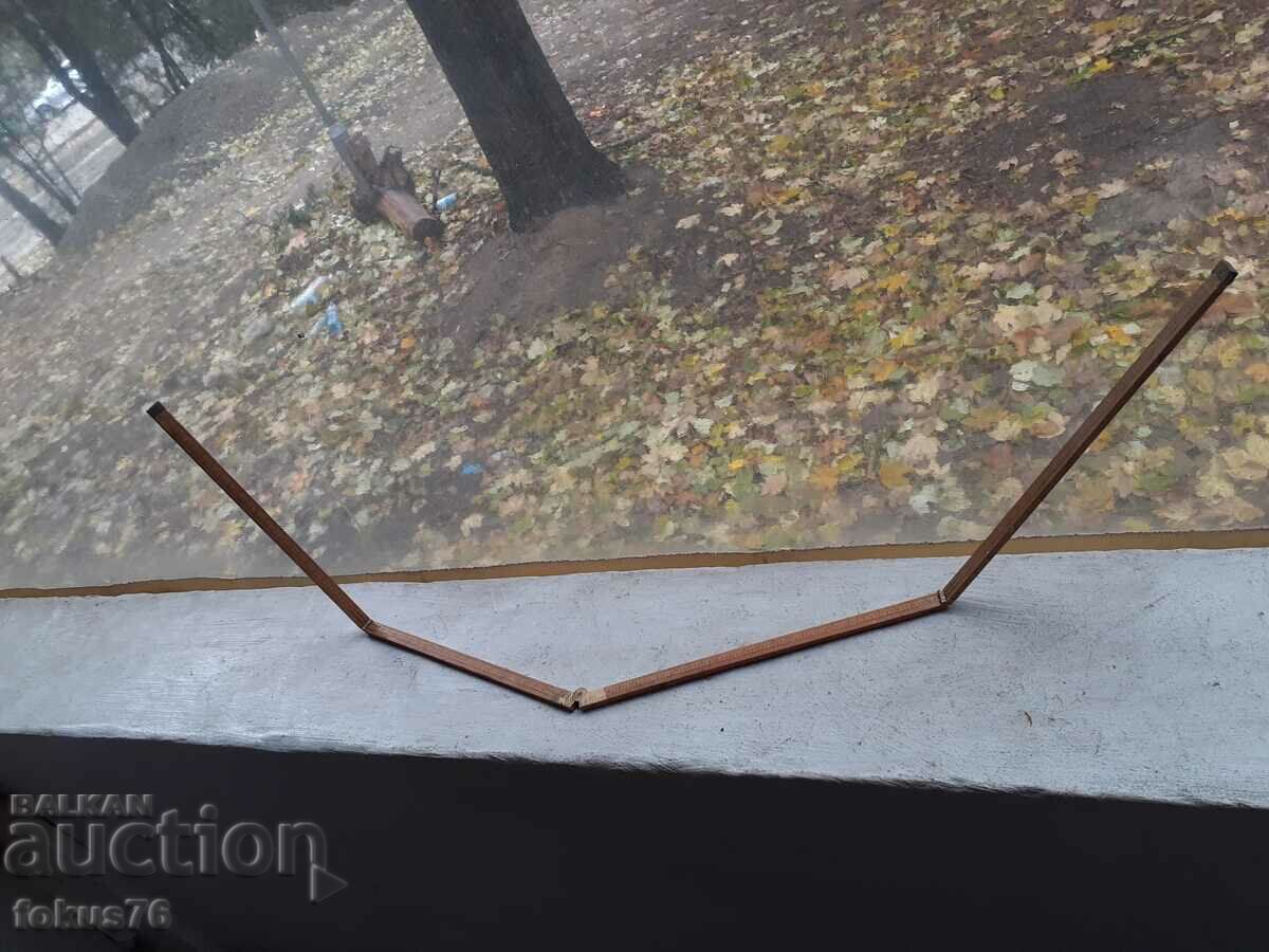 Стар антикварен дървен метър с бронзови панти - 6 Стар антикварен дървен метър с бронзови панти - 6