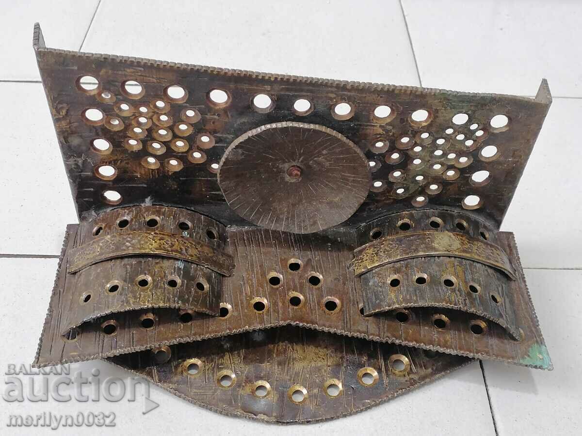 Delivery of Wrought bronze pencil case from the company stationery inkwell Delivery of Wrought bronze pencil case from the company stationery inkwell