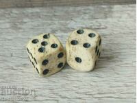 Old bone backgammon dice