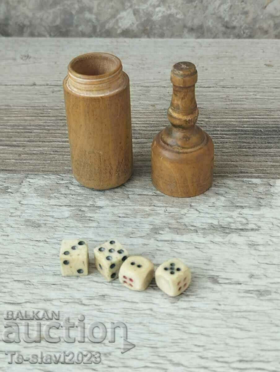 Old bone dice