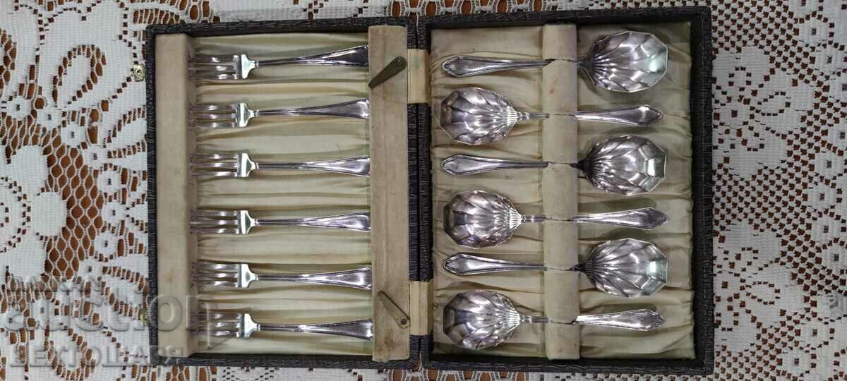 Deep Silver Plated Dessert Utensils with price 150.00 BGN | € 76.69 Deep Silver Plated Dessert Utensils with price 150.00 BGN | € 76.69