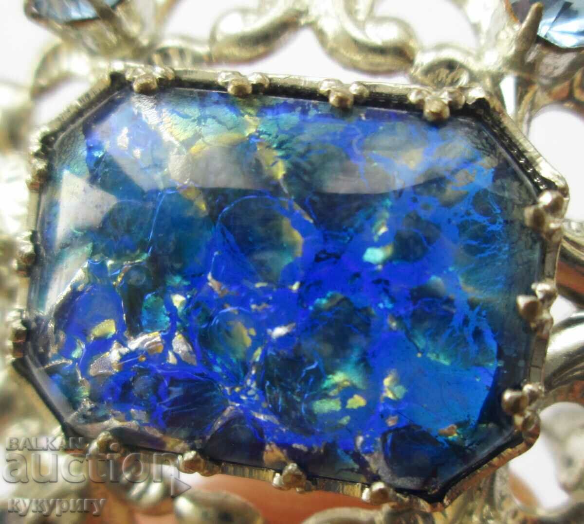 Delivery of Beautiful vintage Murano glass silver plated ladies brooch Delivery of Beautiful vintage Murano glass silver plated ladies brooch