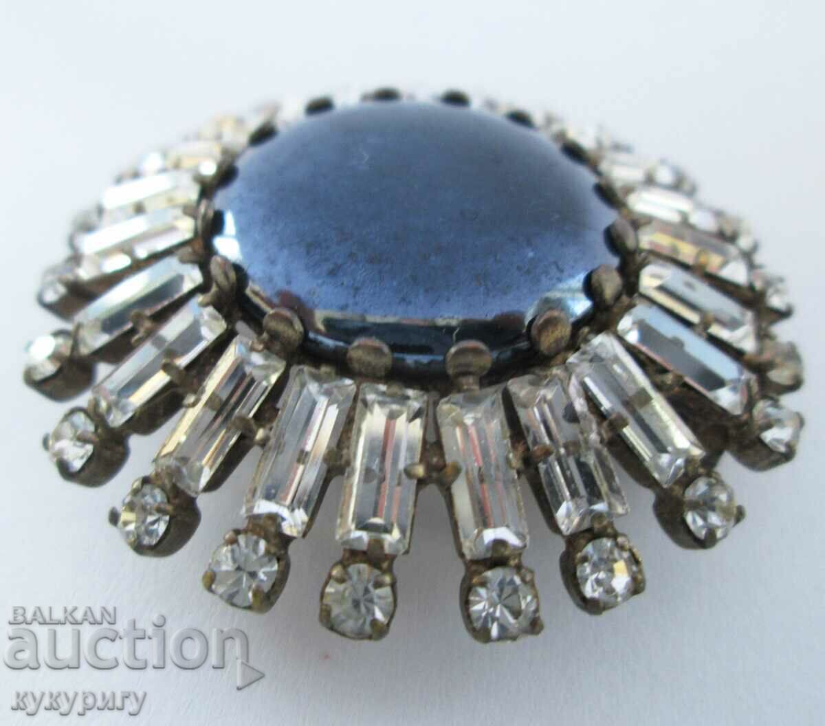 A beautiful old lady's round brooch with stones with price 40.00 BGN | € 20.45 A beautiful old lady's round brooch with stones with price 40.00 BGN | € 20.45