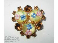 A beautiful old ladies brooch with Murano glass
