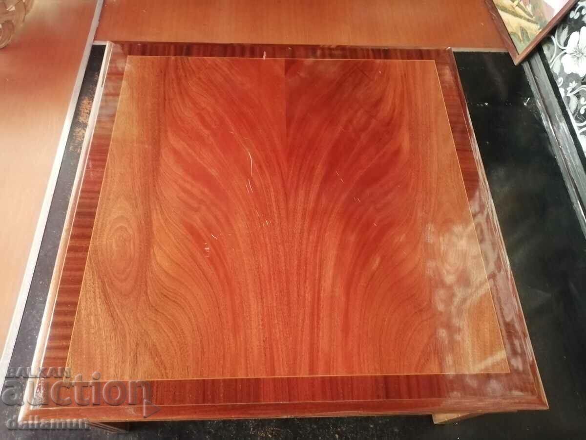 Аукцион стара дървена маса Аукцион стара дървена маса