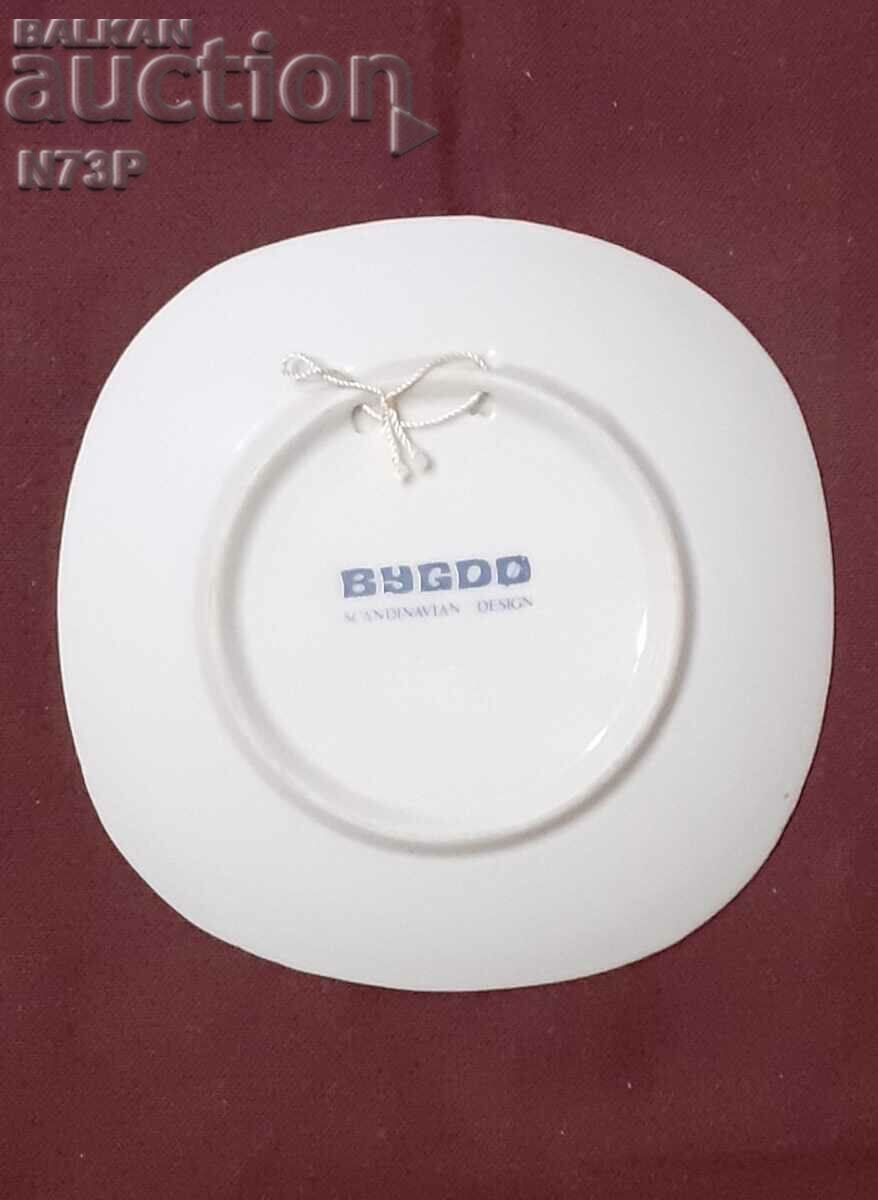 PORCELAIN PLATE.. BYGDO.. STOCKHOLM. - 6 PORCELAIN PLATE.. BYGDO.. STOCKHOLM. - 6
