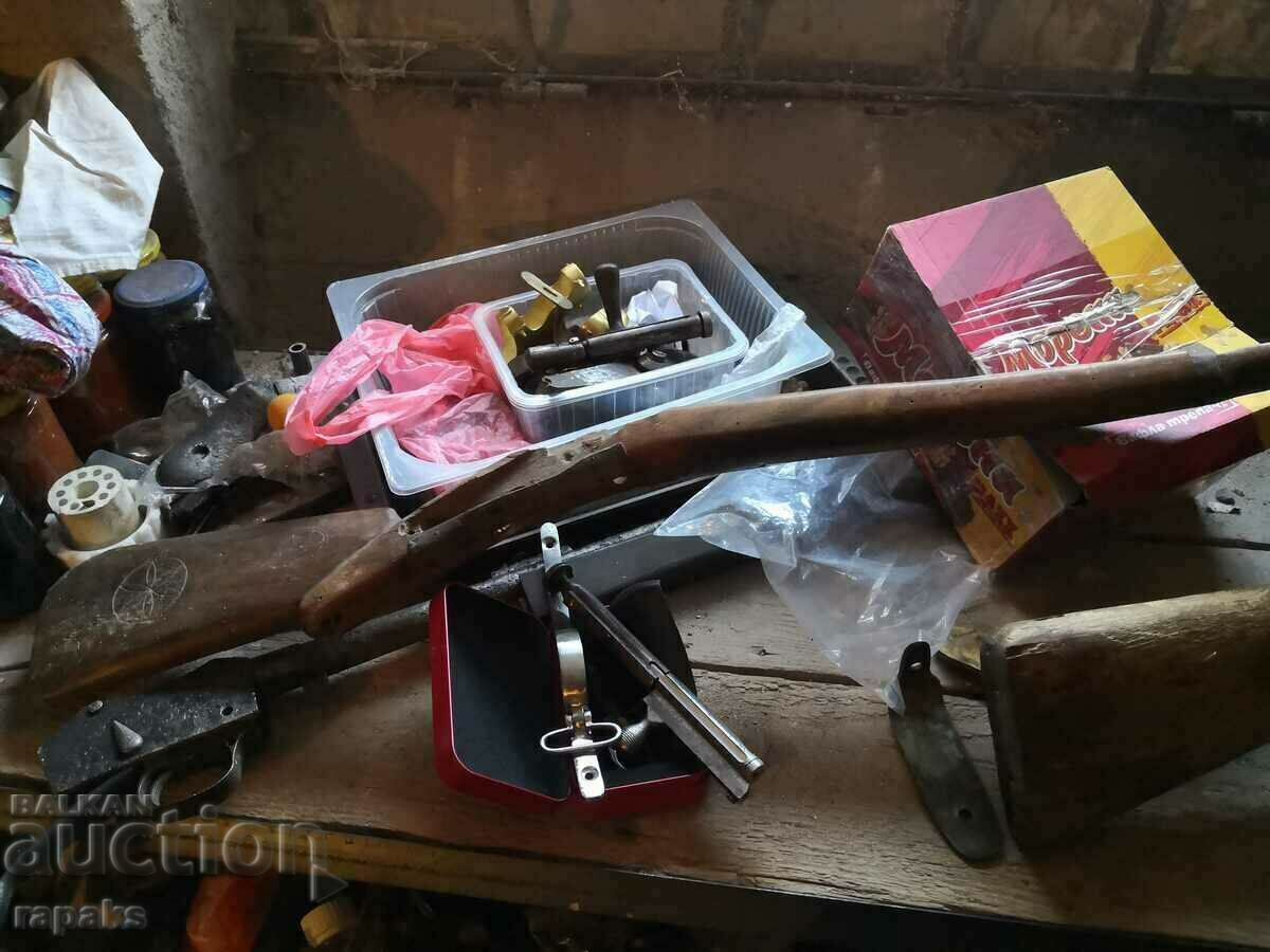 Rifle stock. Antique, Carbine, Carving, Decoration with price 110.00 BGN | € 56.24 Rifle stock. Antique, Carbine, Carving, Decoration with price 110.00 BGN | € 56.24