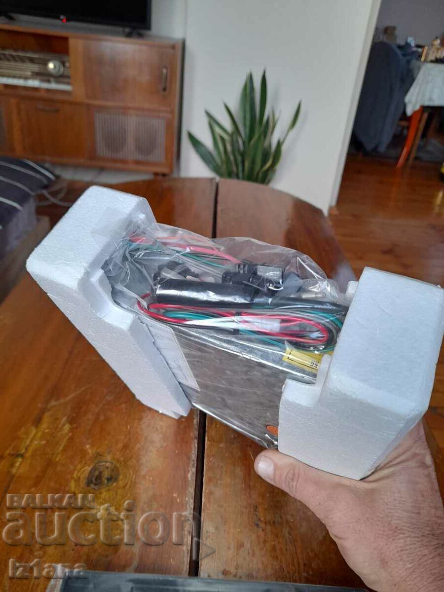 Old Waltham Car Radio Cassette Player - 6 Old Waltham Car Radio Cassette Player - 6