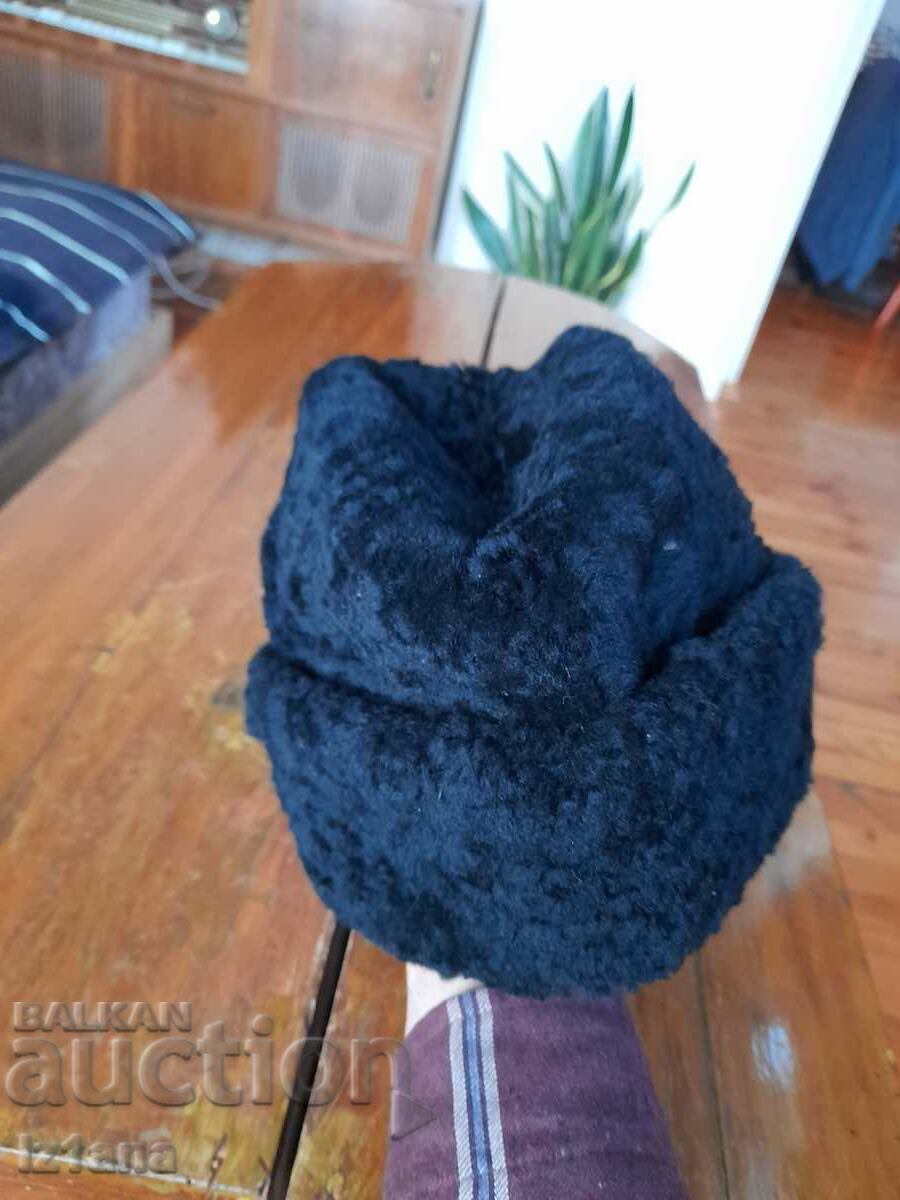 Old hat, cap with price 110.00 BGN | € 56.24 Old hat, cap with price 110.00 BGN | € 56.24