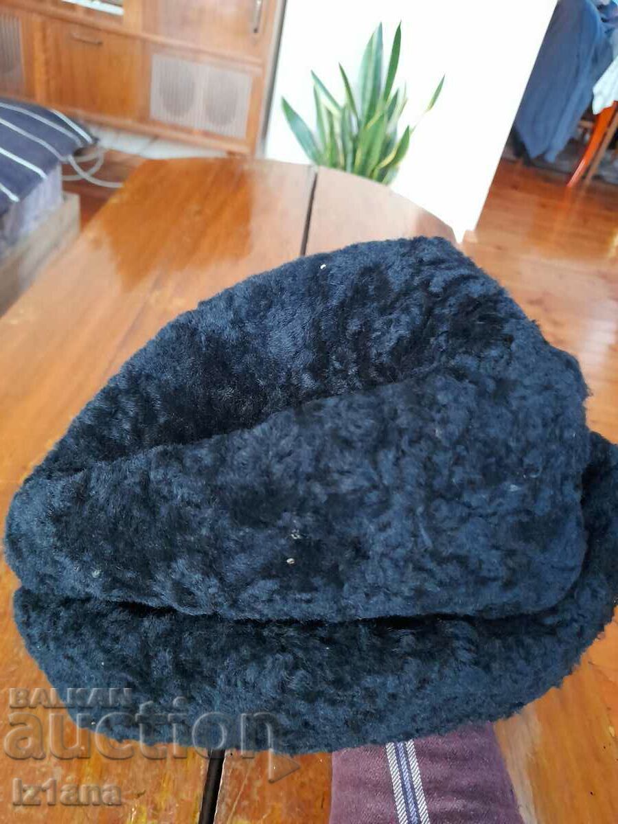 Auction Old hat, cap Auction Old hat, cap