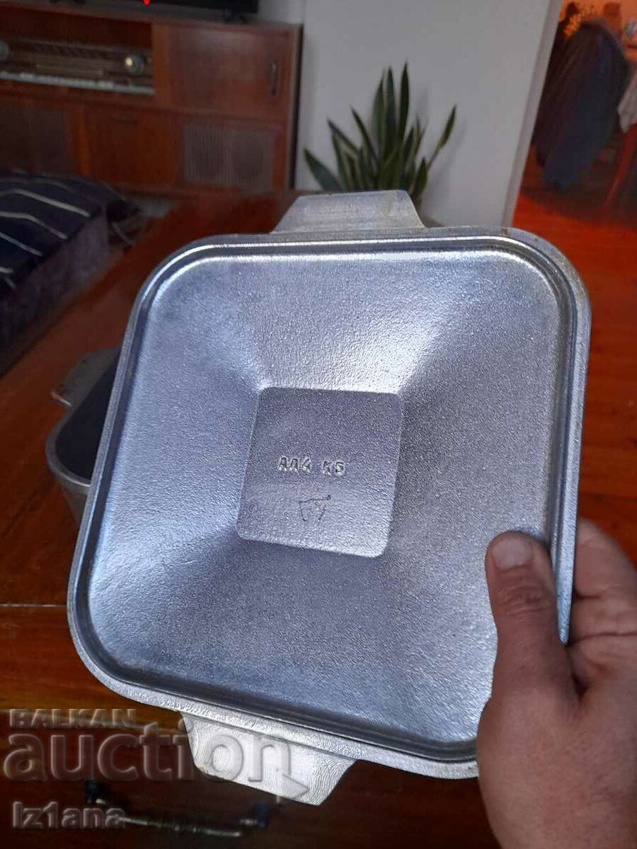 Old aluminum pot - 6 Old aluminum pot - 6