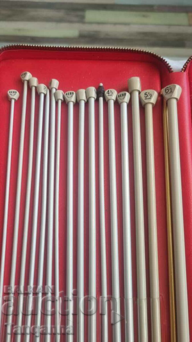 Delivery of Set of knitting hooks Delivery of Set of knitting hooks