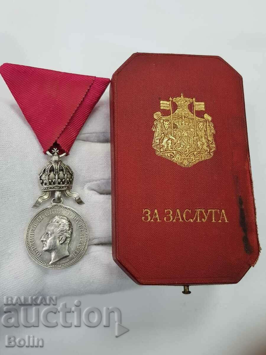 Рядък сребърен княжески медал За Заслуга с корона Фердинанд