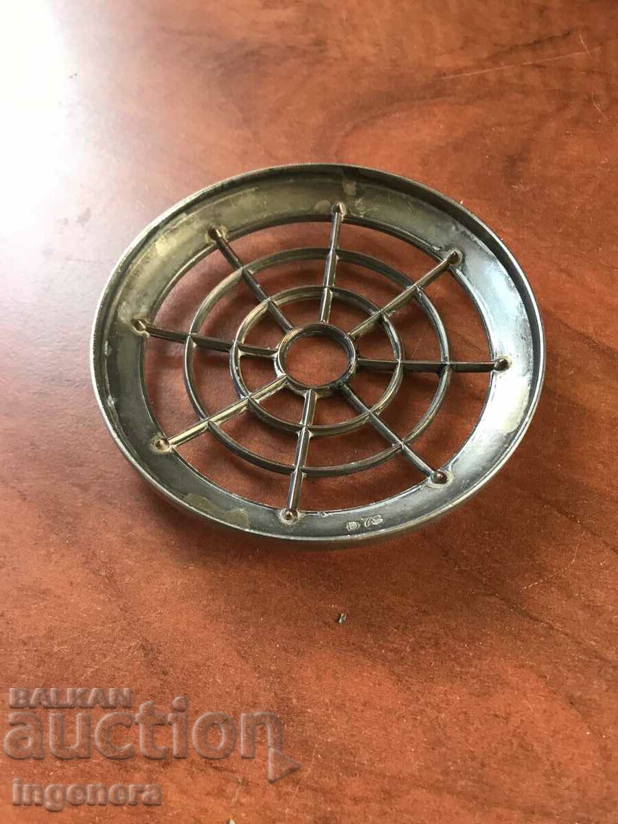 Auction GRID DECORATIVE COLORED METAL ORNAMENTS Auction GRID DECORATIVE COLORED METAL ORNAMENTS