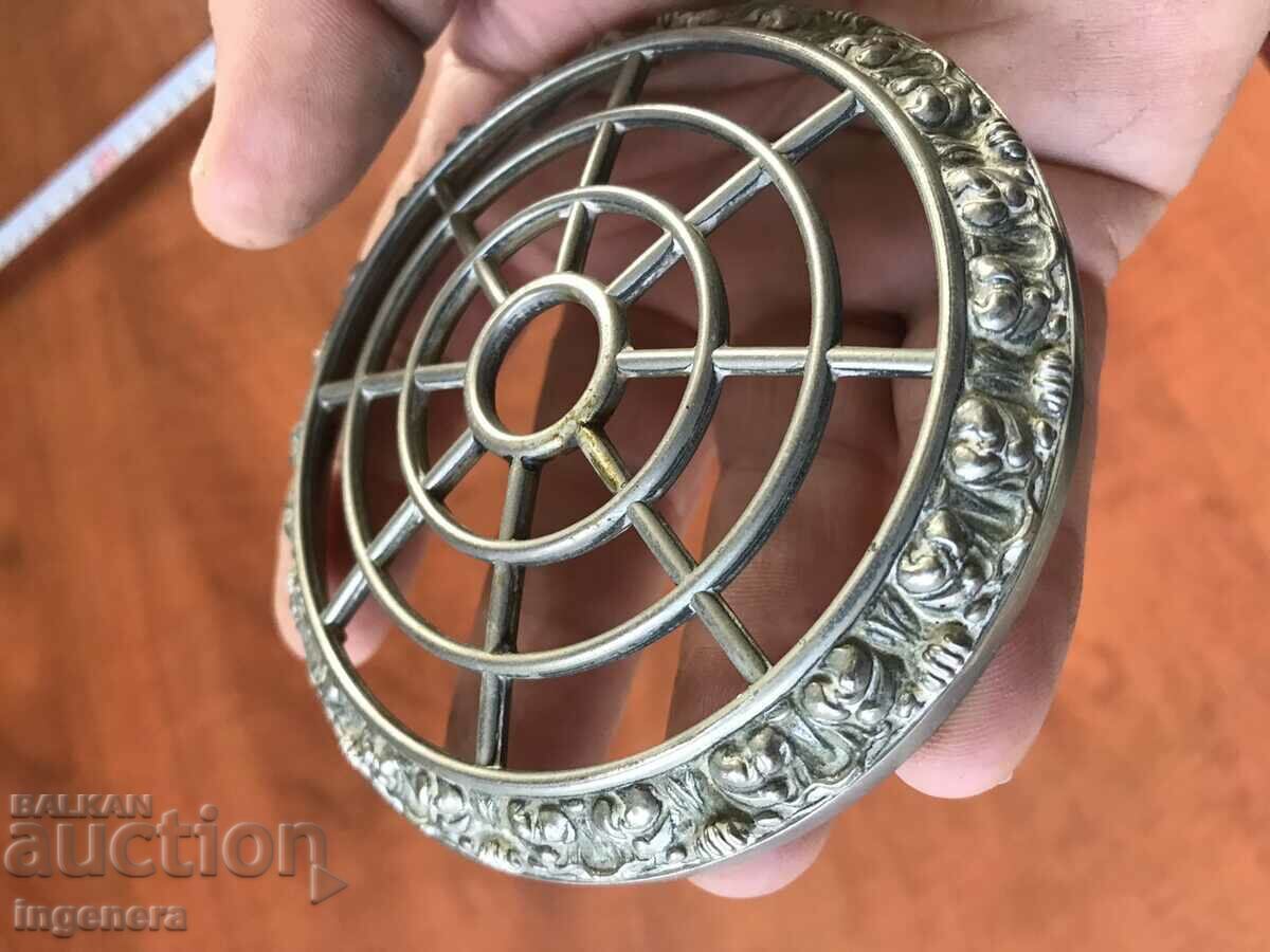 Delivery of GRID DECORATIVE COLORED METAL ORNAMENTS Delivery of GRID DECORATIVE COLORED METAL ORNAMENTS