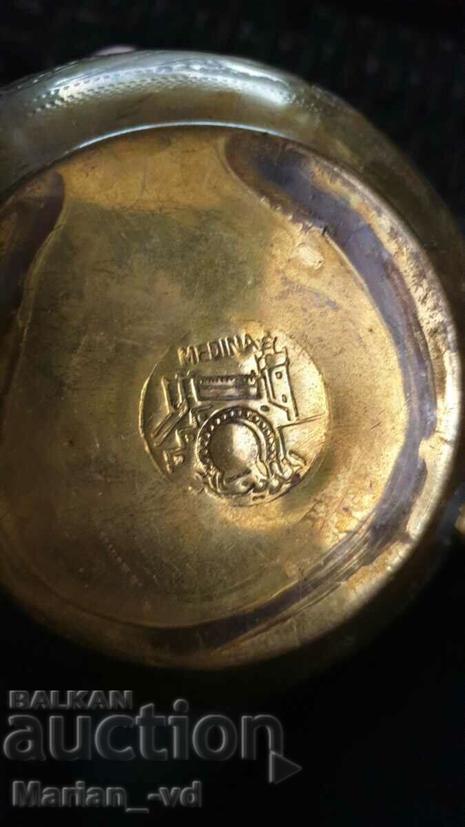 Аукцион Малък бронзов чайник Аукцион Малък бронзов чайник