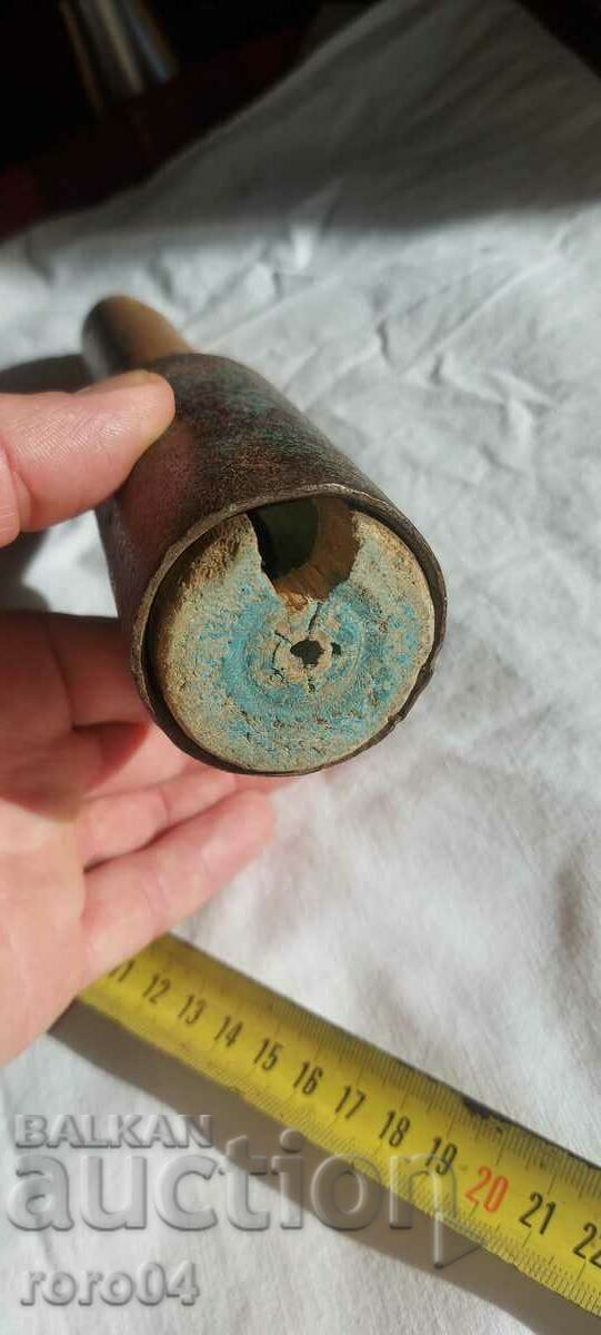 Auction THE GRENADE Auction THE GRENADE