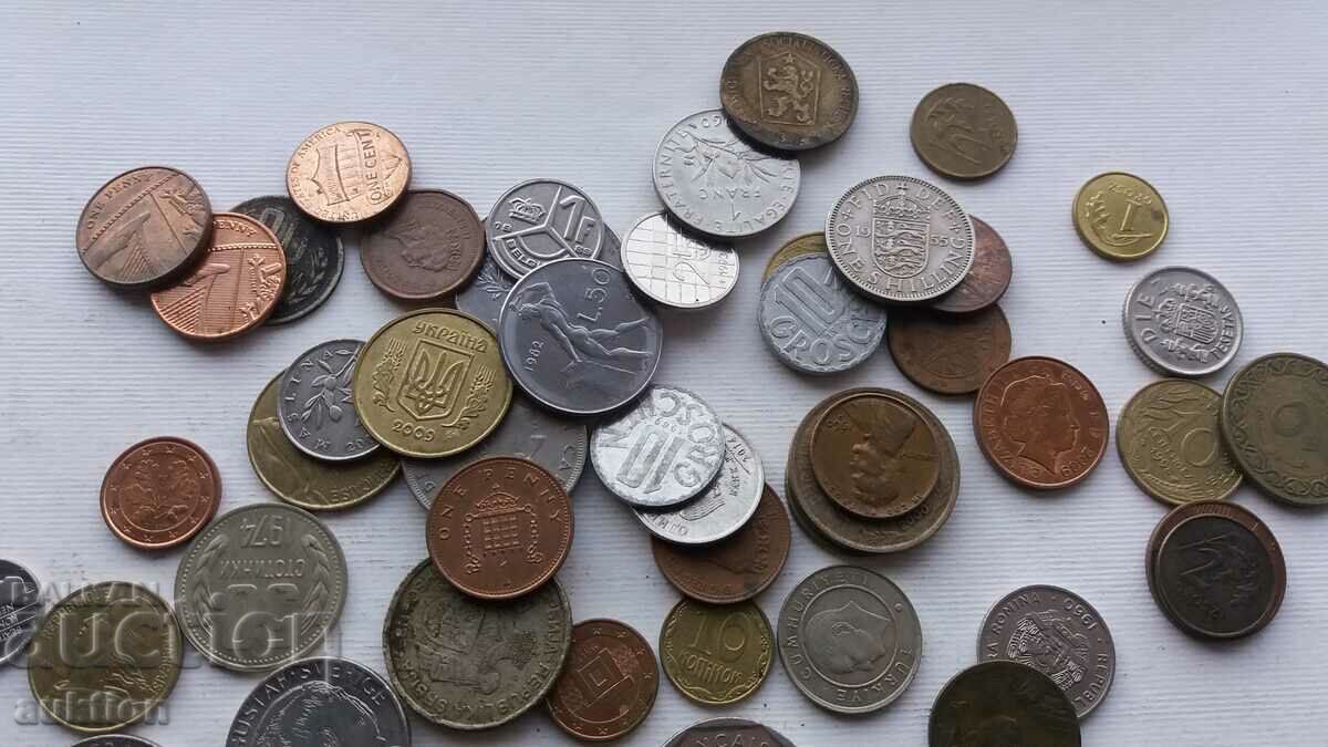 A COLLECTION OF 70 COINS FROM AROUND THE WORLD - 6 A COLLECTION OF 70 COINS FROM AROUND THE WORLD - 6