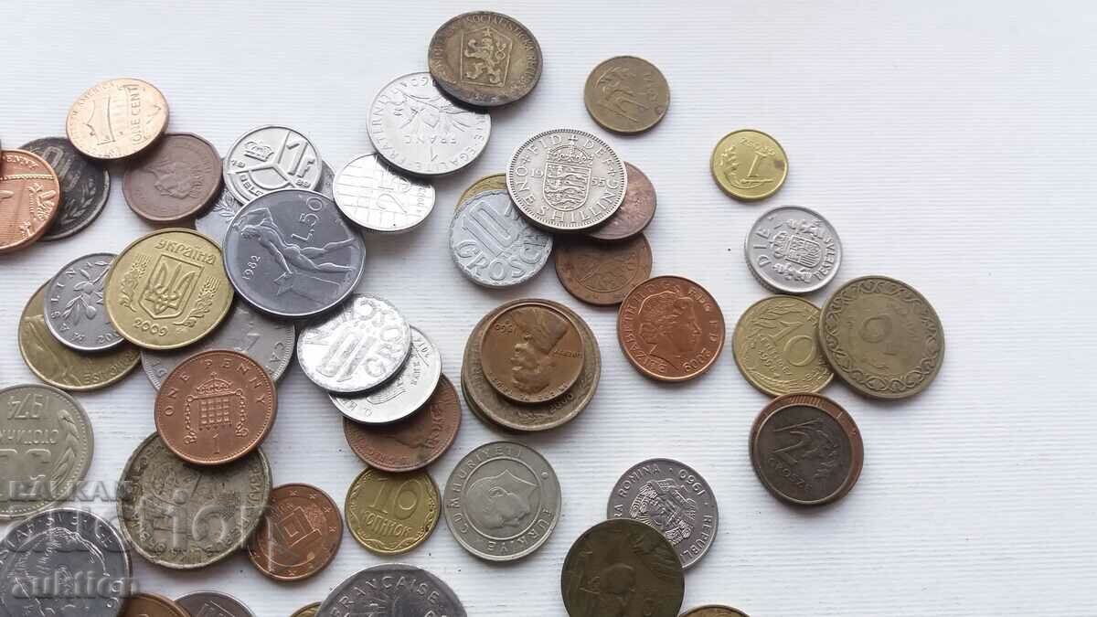 A COLLECTION OF 70 COINS FROM AROUND THE WORLD - 7 A COLLECTION OF 70 COINS FROM AROUND THE WORLD - 7