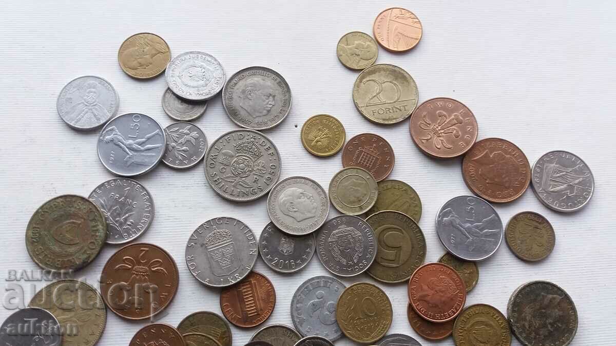 A COLLECTION OF 60 COINS FROM AROUND THE WORLD - 5