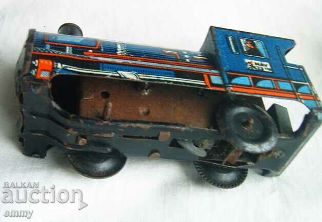 Auction Old tinplate mechanical train - missing, for parts Auction Old tinplate mechanical train - missing, for parts