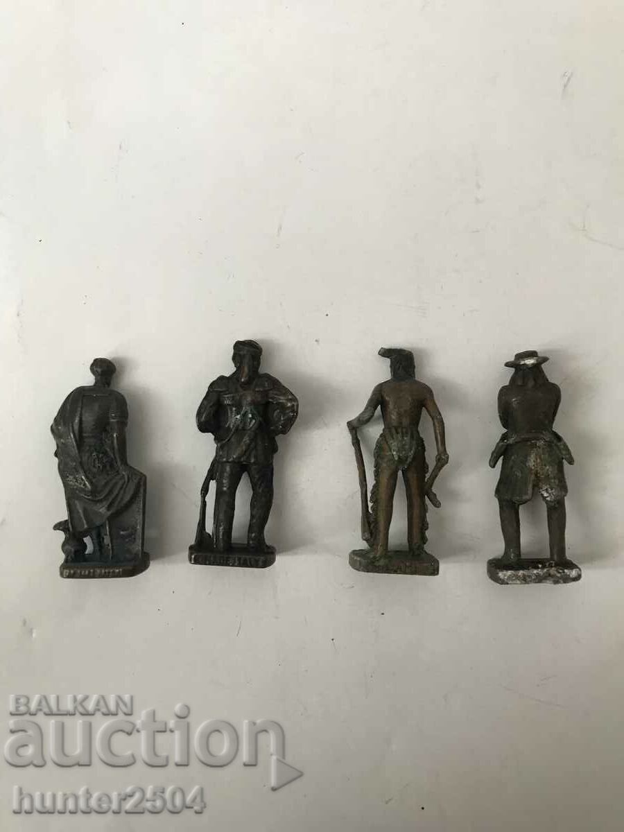 Figurine Kinder-4 buc., metal cu preț € 11.95 | 23.37 BGN