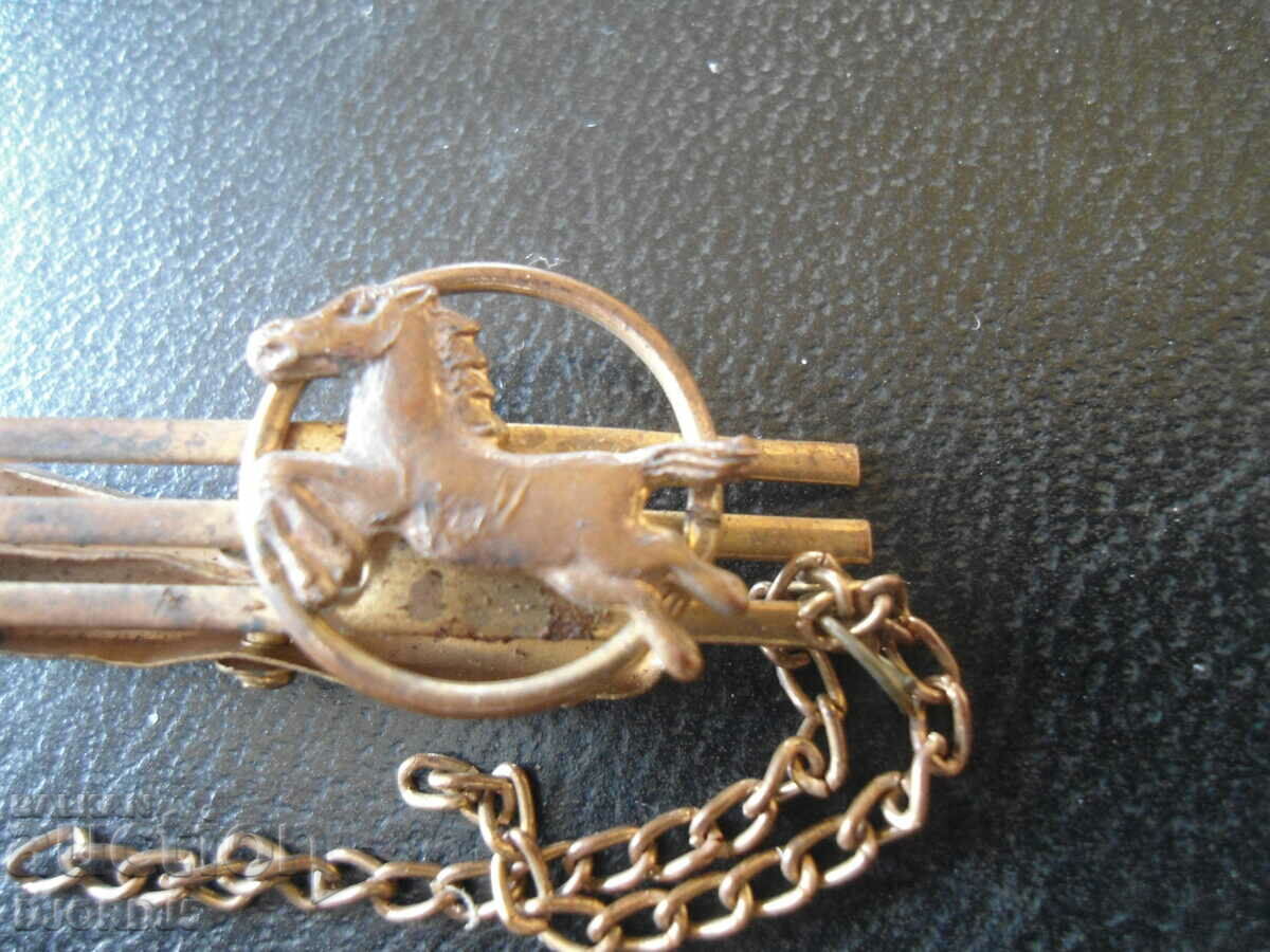 Veche insignă cu preț 3.00 BGN | € 1.53 Veche insignă cu preț 3.00 BGN | € 1.53