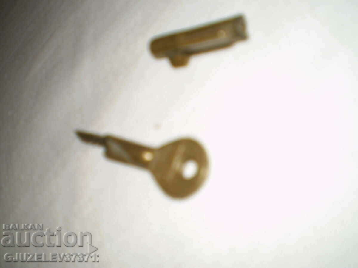 Vintich Secret Secret Bronze Key - 6 Vintich Secret Secret Bronze Key - 6