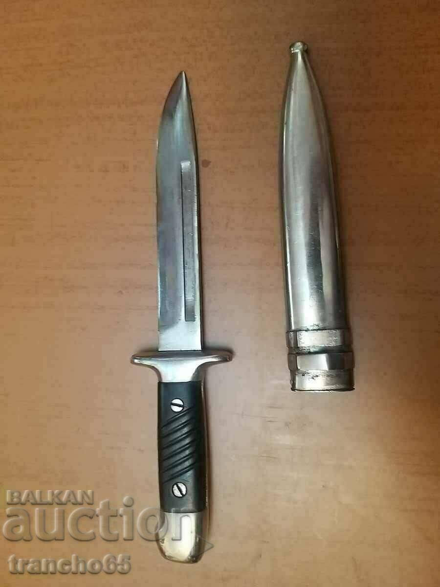 Army knife M1951 - sergeants, cadets, schoolchildren, knife of the day with price 160.00 BGN | € 81.81 Army knife M1951 - sergeants, cadets, schoolchildren, knife of the day with price 160.00 BGN | € 81.81