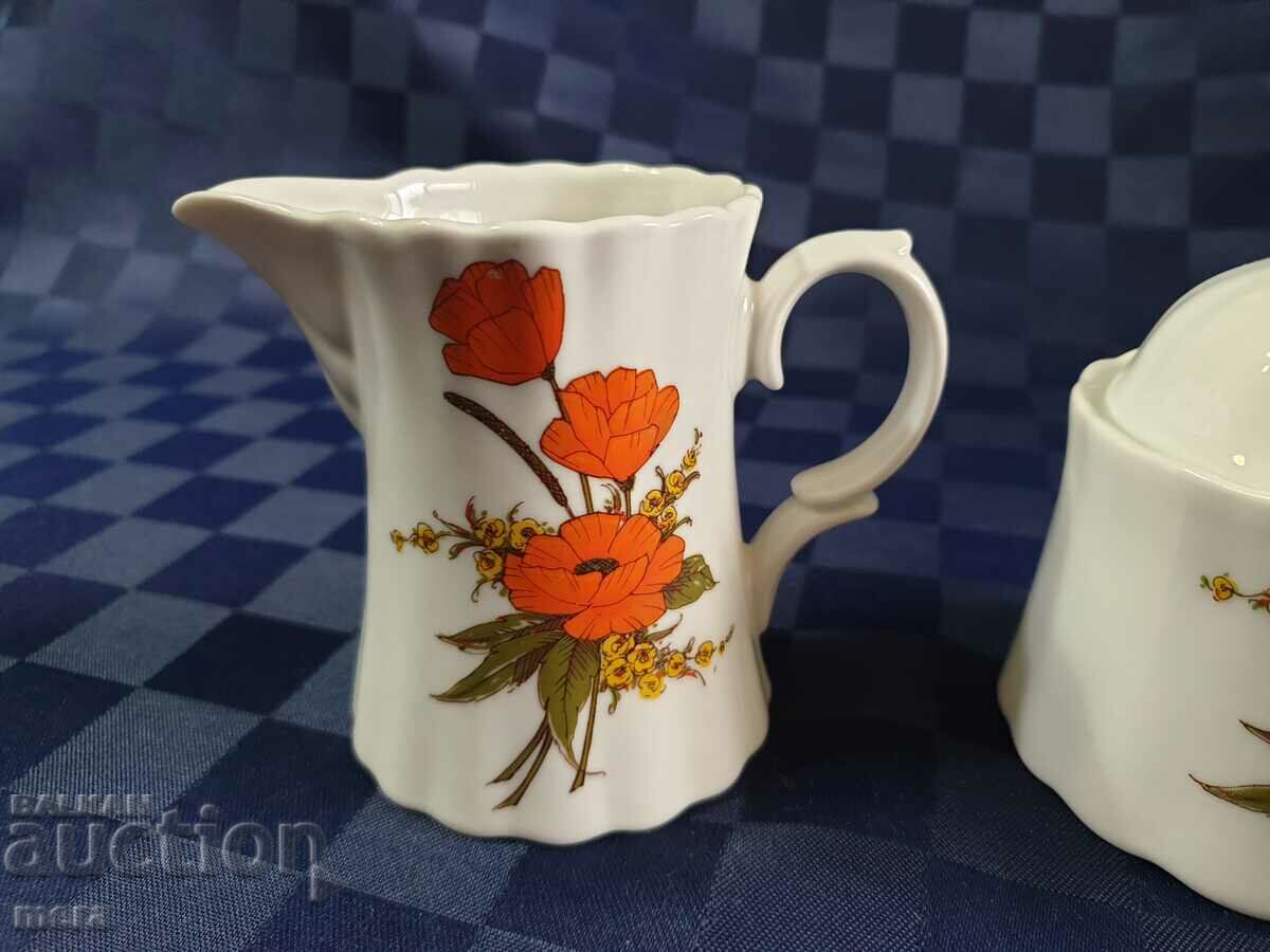 Sugar bowl and latiere - Wunsiedel Bavaria with price 30.00 BGN | € 15.34 Sugar bowl and latiere - Wunsiedel Bavaria with price 30.00 BGN | € 15.34