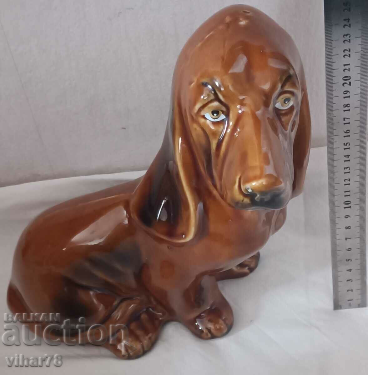 Delivery of porcelain dog figure Delivery of porcelain dog figure