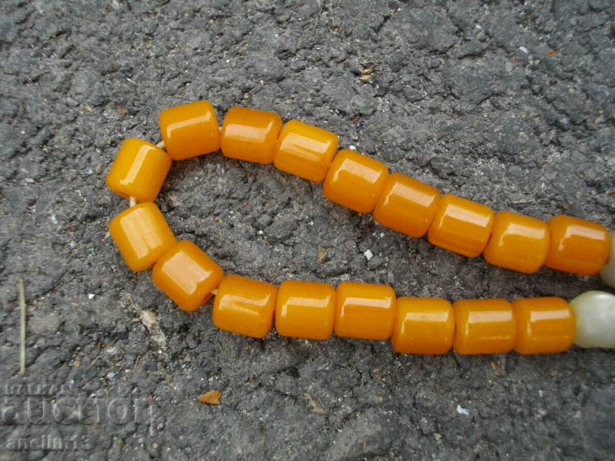 СТАРА БРОЕНИЦА БАКЕЛИТ КЕХЛИБАР СЕДЕФ с цена € 50.00 | 97.79 лв.