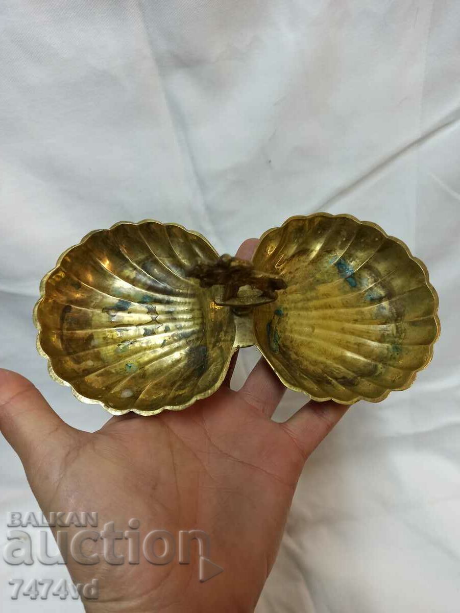 Auction BRONZE VESSEL WITH HORSEMAN Auction BRONZE VESSEL WITH HORSEMAN