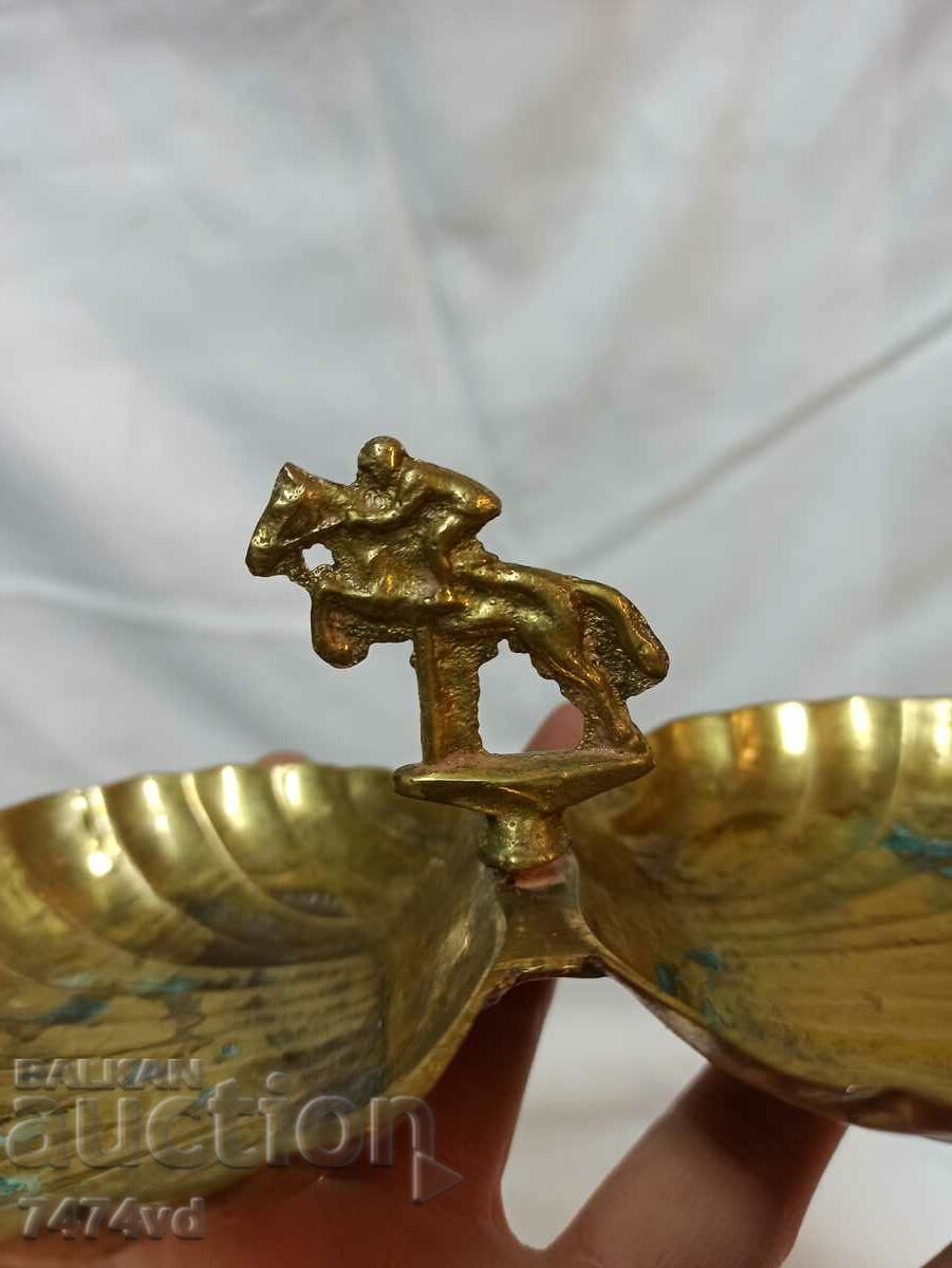 BRONZE VESSEL WITH HORSEMAN - 6 BRONZE VESSEL WITH HORSEMAN - 6