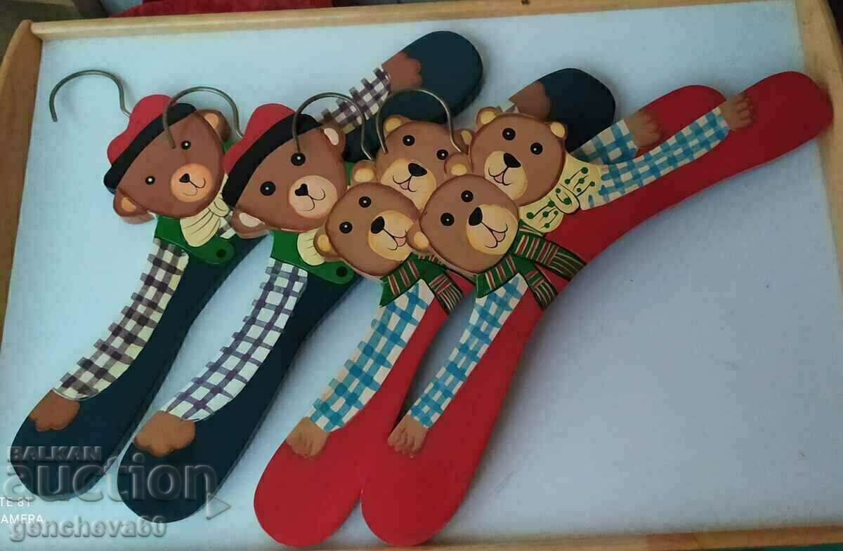 Ръчно рисувани 4детски дървени закачалки с етикет - 7