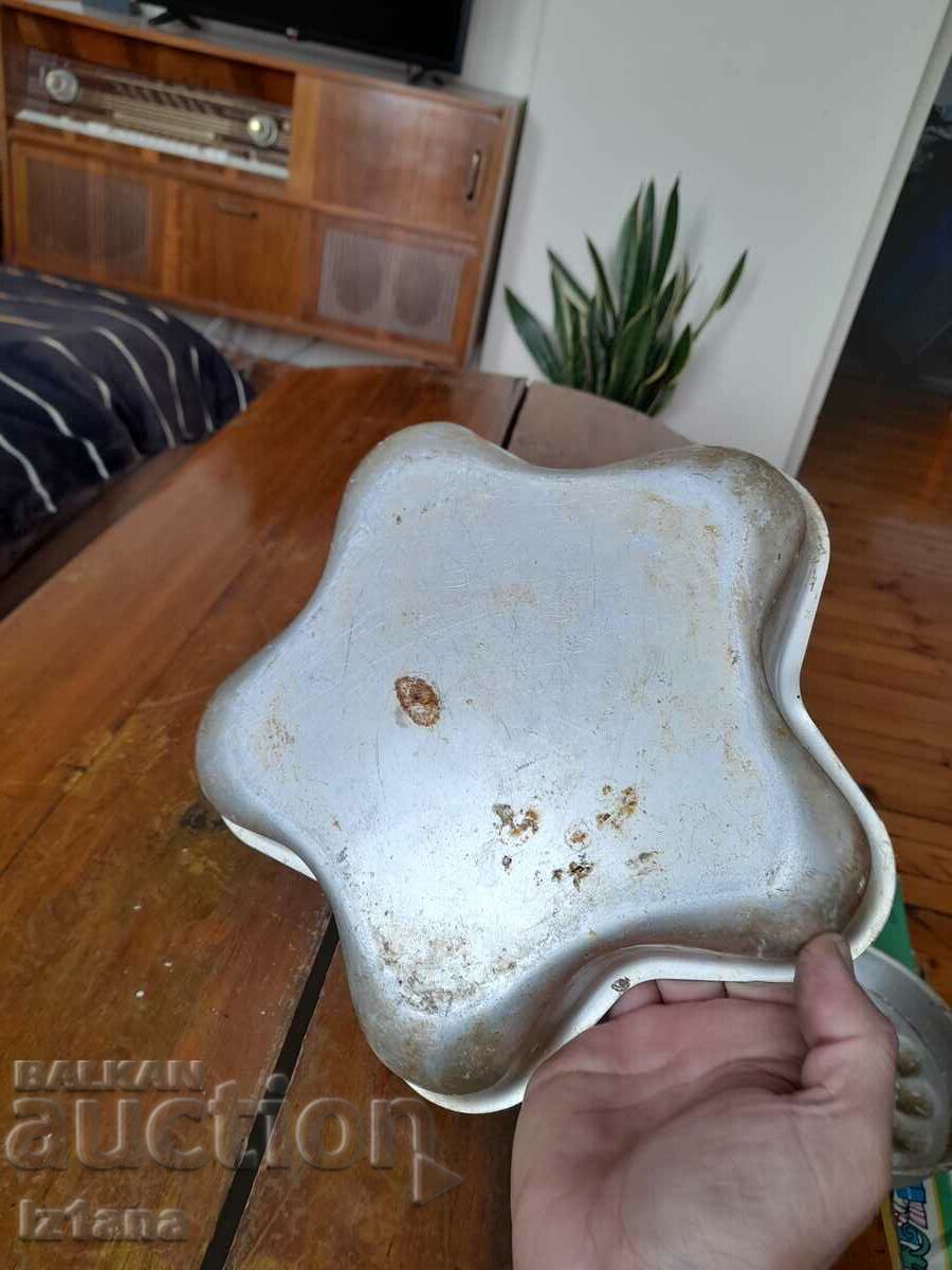 Old aluminum cake pan - 5 Old aluminum cake pan - 5