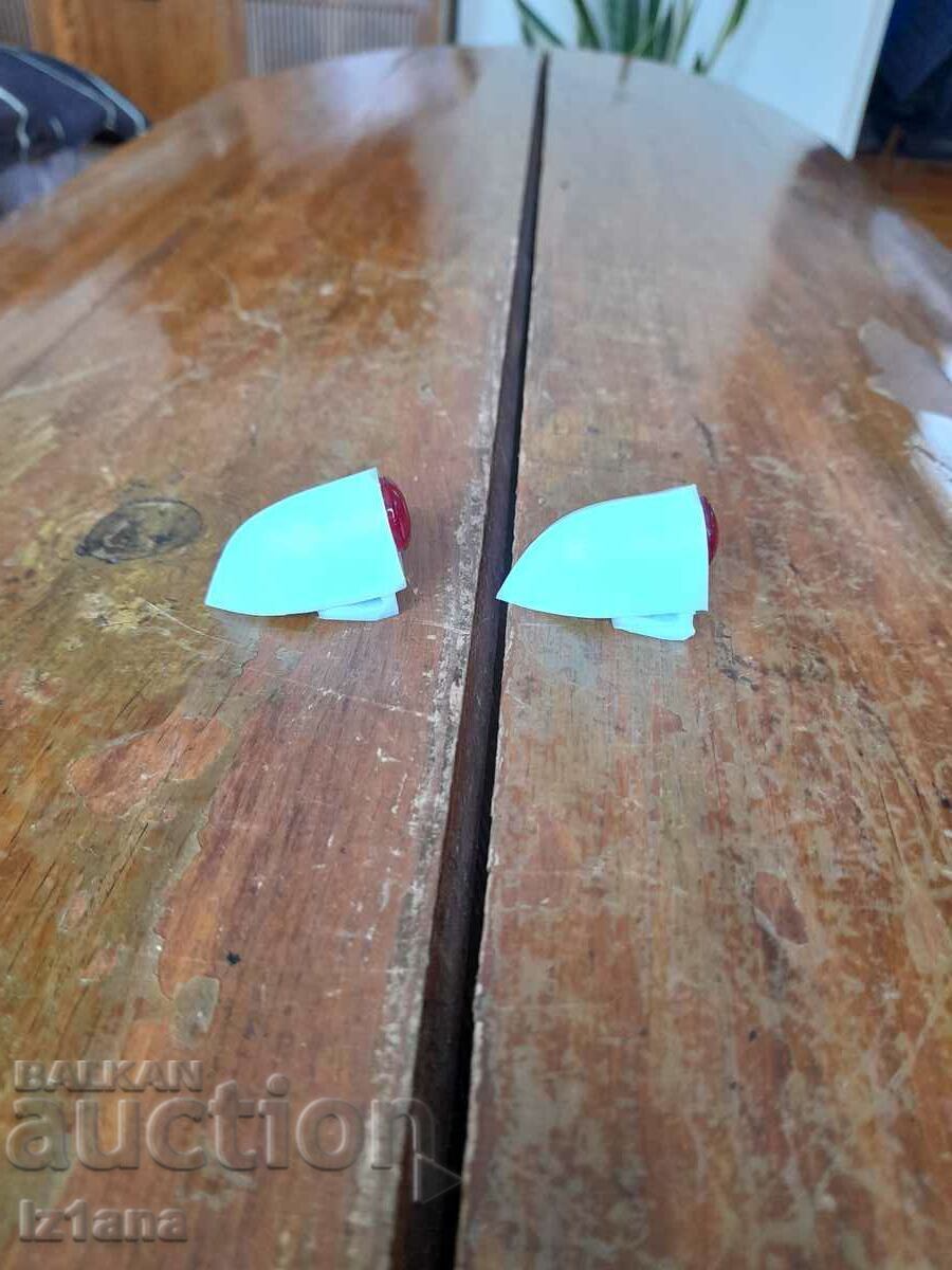 Old reflector, reflectors with price 12.00 BGN | € 6.14 Old reflector, reflectors with price 12.00 BGN | € 6.14