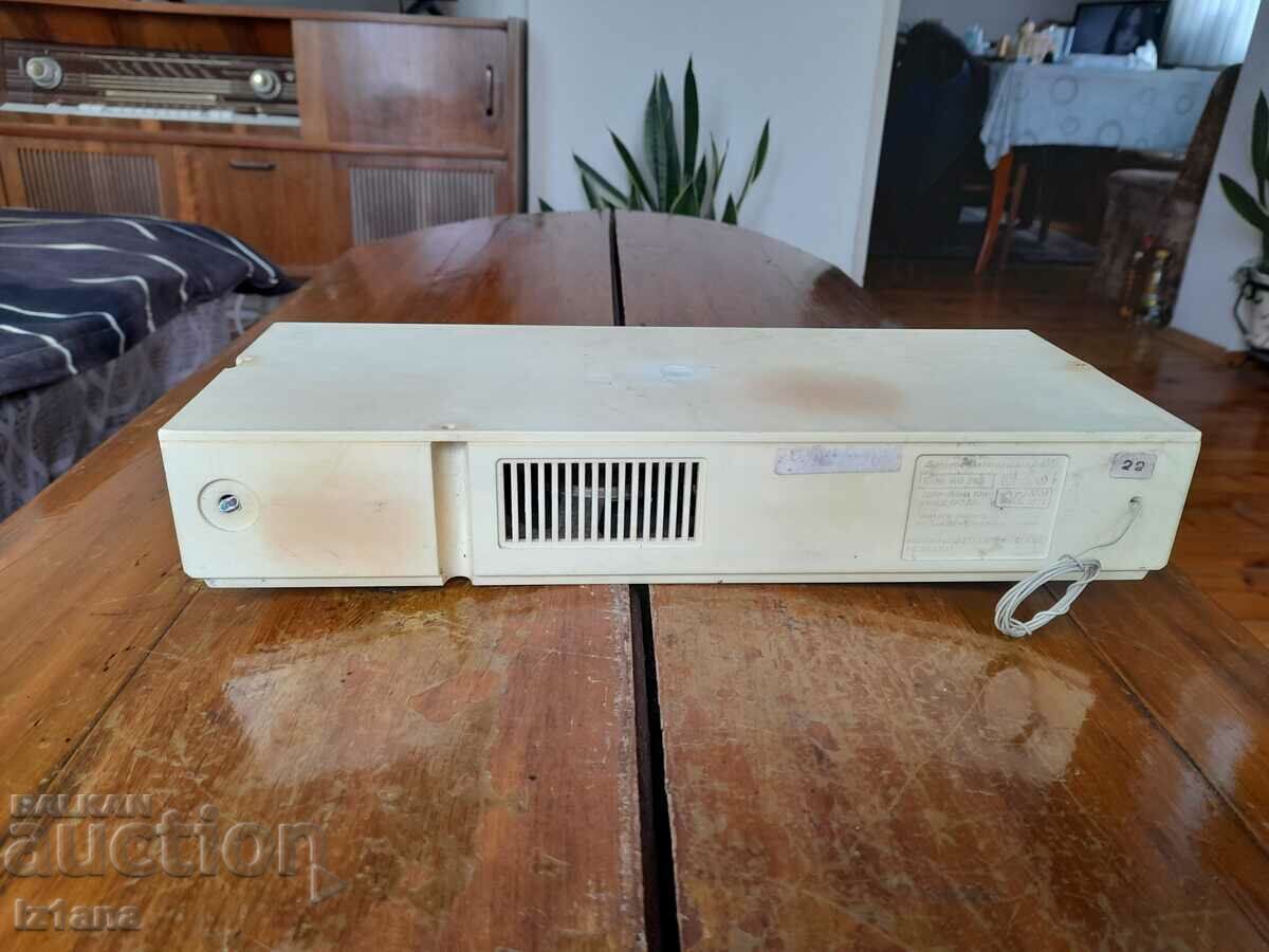 Auction  Old Siemens clock radio
