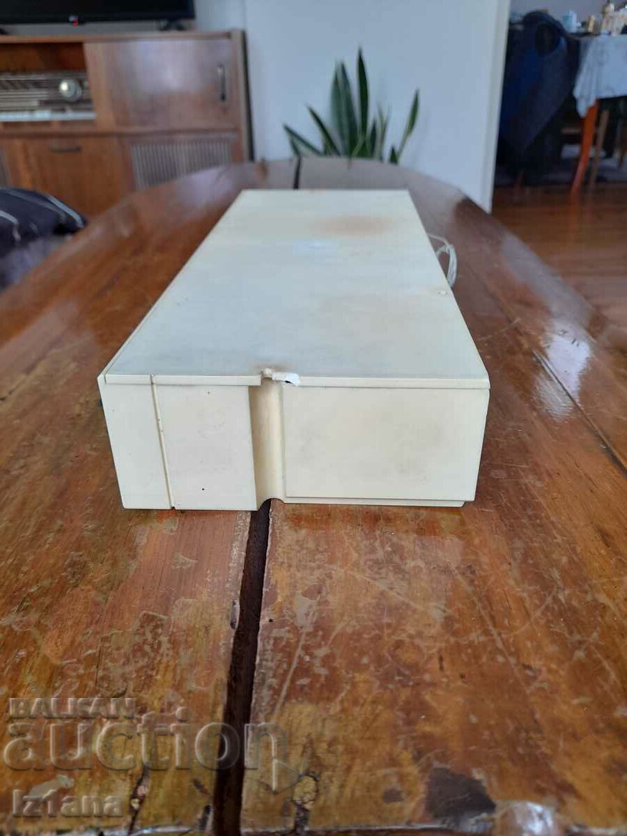 Delivery of Old Siemens clock radio