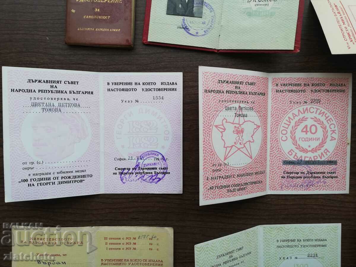 Delivery of Lot of medal and ID booklets Delivery of Lot of medal and ID booklets