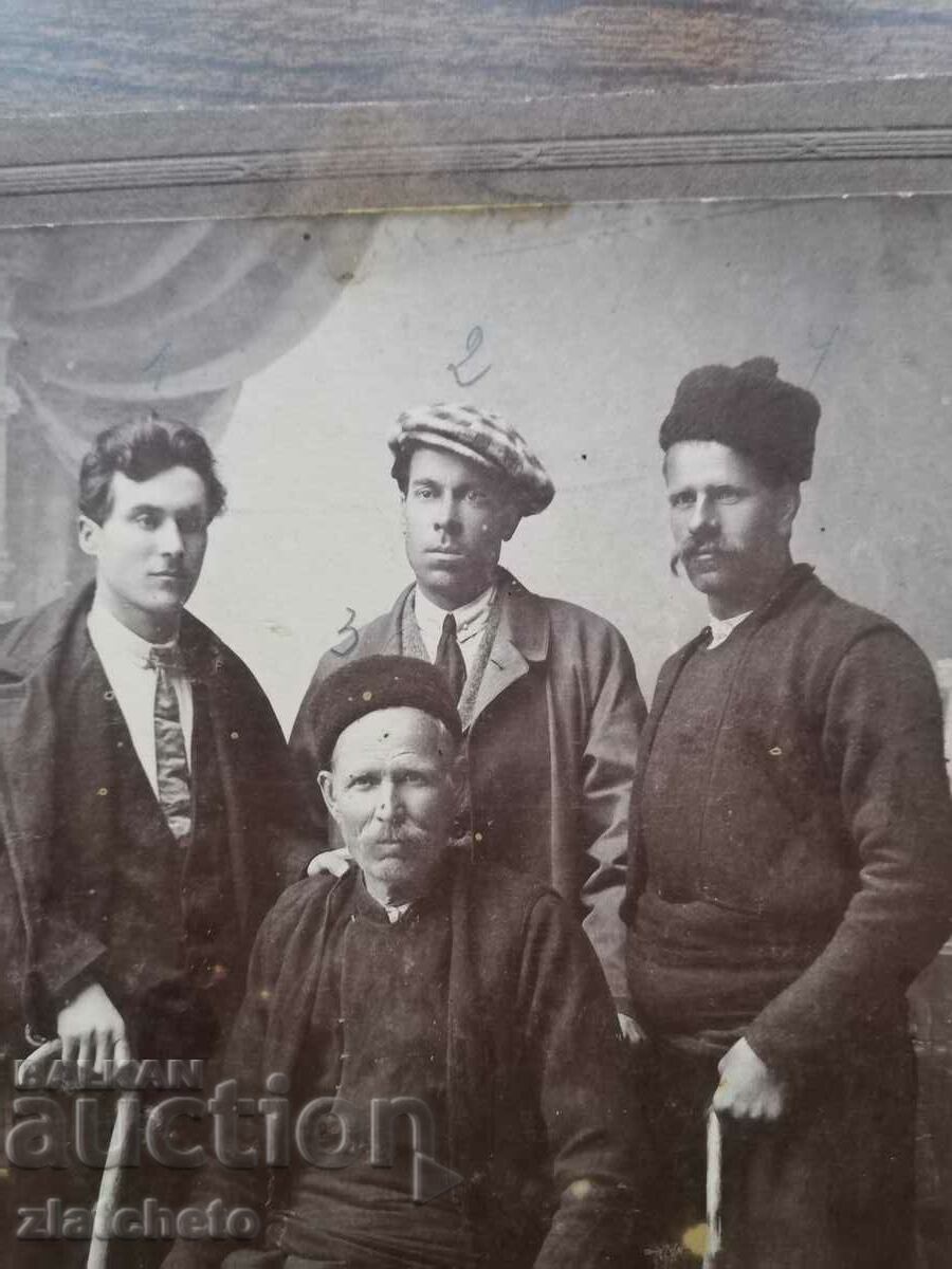 Δημοπρασία Παλιά φωτογραφία από χαρτόνι - Δημοπρασία Παλιά φωτογραφία από χαρτόνι -