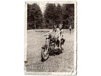 LITTLE OLD PHOTO BOYS ON MOTORCYCLE BALKAN MOTORCYCLE G455