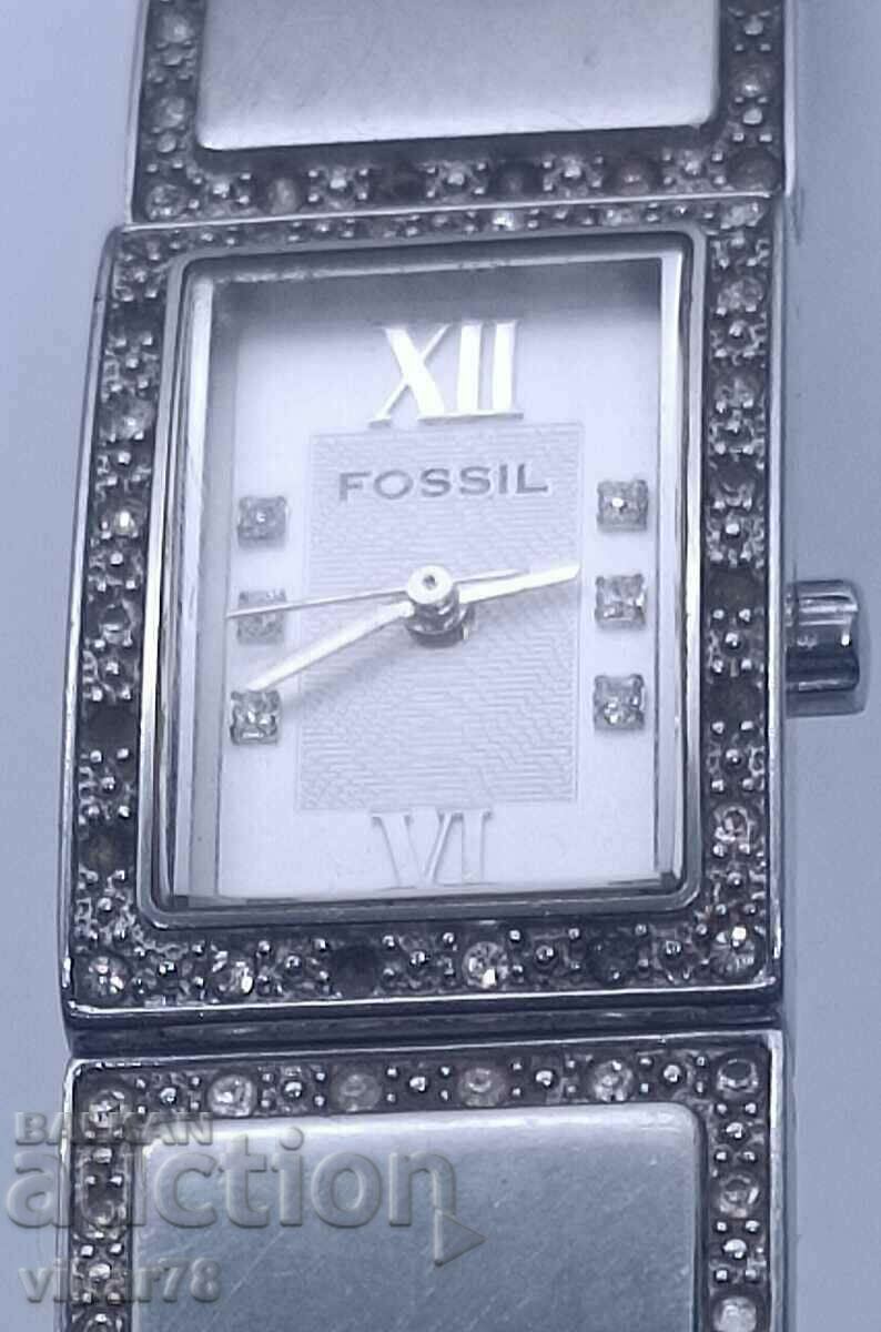 WOMEN'S FOSSIL QUARTZ WATCH with price 59.99 BGN | € 30.67 WOMEN'S FOSSIL QUARTZ WATCH with price 59.99 BGN | € 30.67