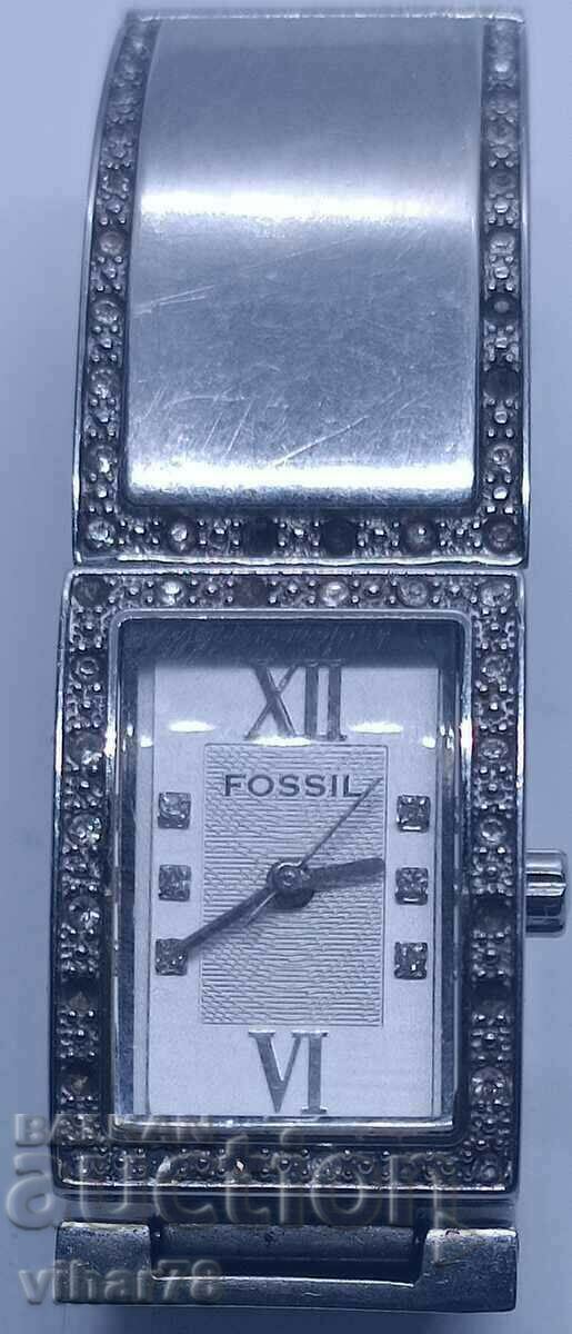 Auction WOMEN'S FOSSIL QUARTZ WATCH Auction WOMEN'S FOSSIL QUARTZ WATCH